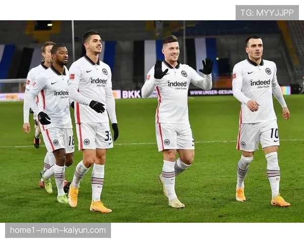 德甲中下游球队强化定位球战术 对抗强队重要手段