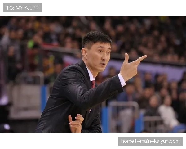 杜锋试验阵容阶段，试图提升麦考尔战术地位效果不佳